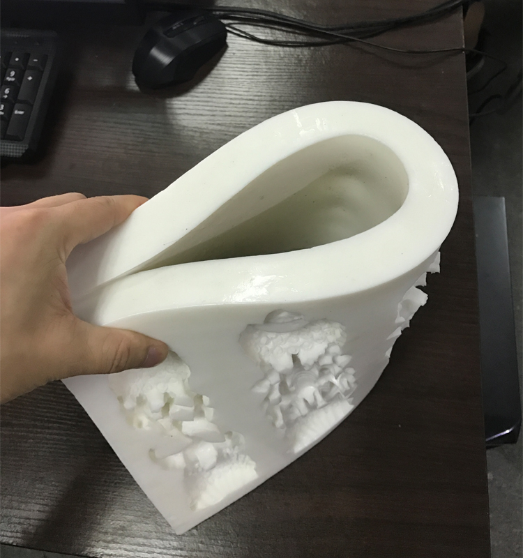 什么原因導致模具硅膠產(chǎn)品變形你知道嗎 ？